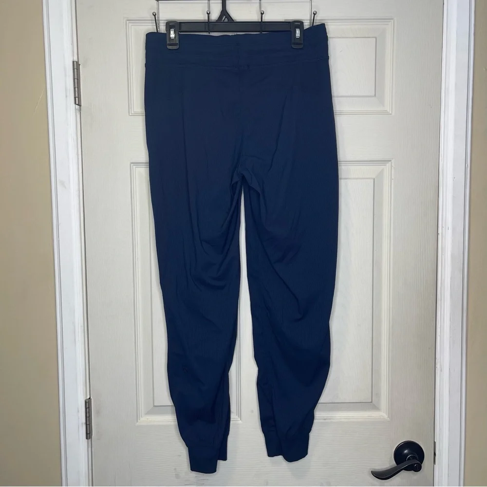 Lululemon Dance Studio Mid-Rise Jogger Sz 8 - Picture 8 of 8